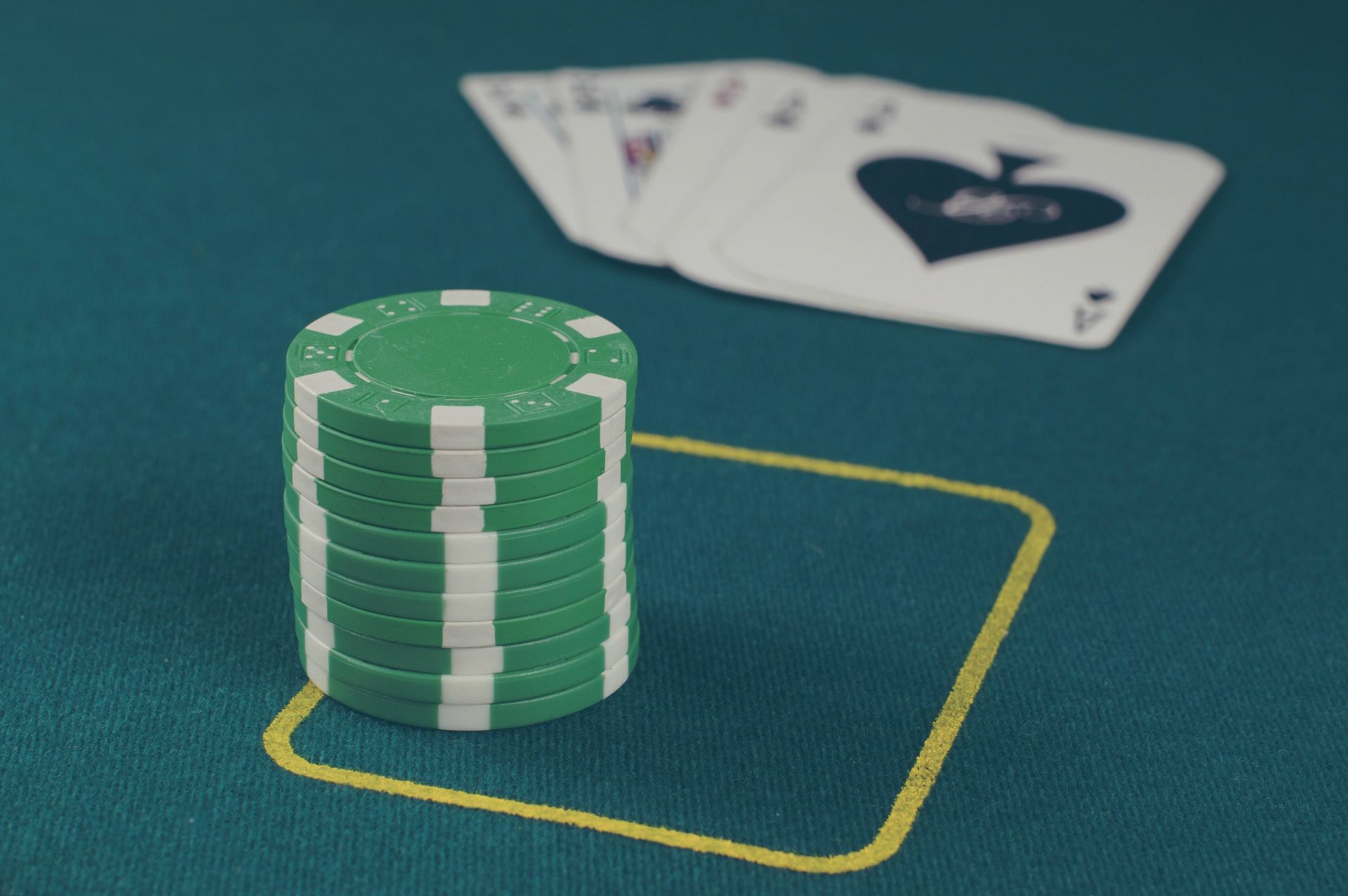 Casino Online Poker Play Basics